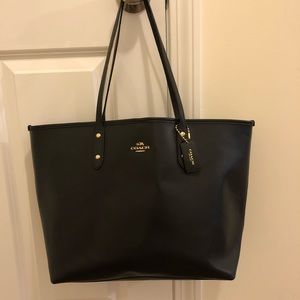 Authentic Coach leather tote - black